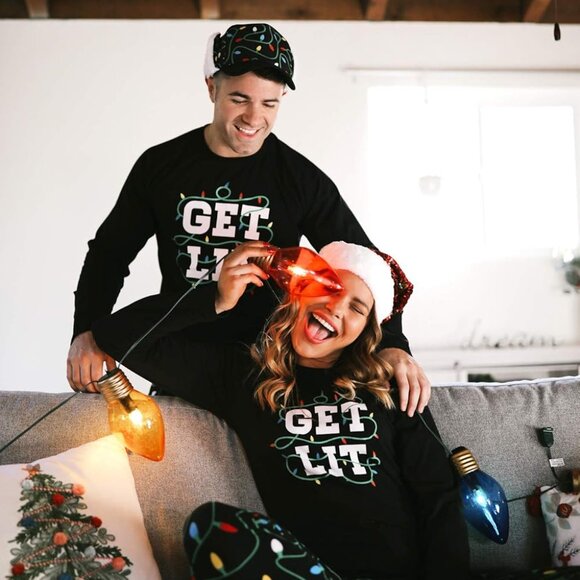 Classic Lapel Couples Pajama Sets Matching Holiday Sleepwear - Picture 4 of 4